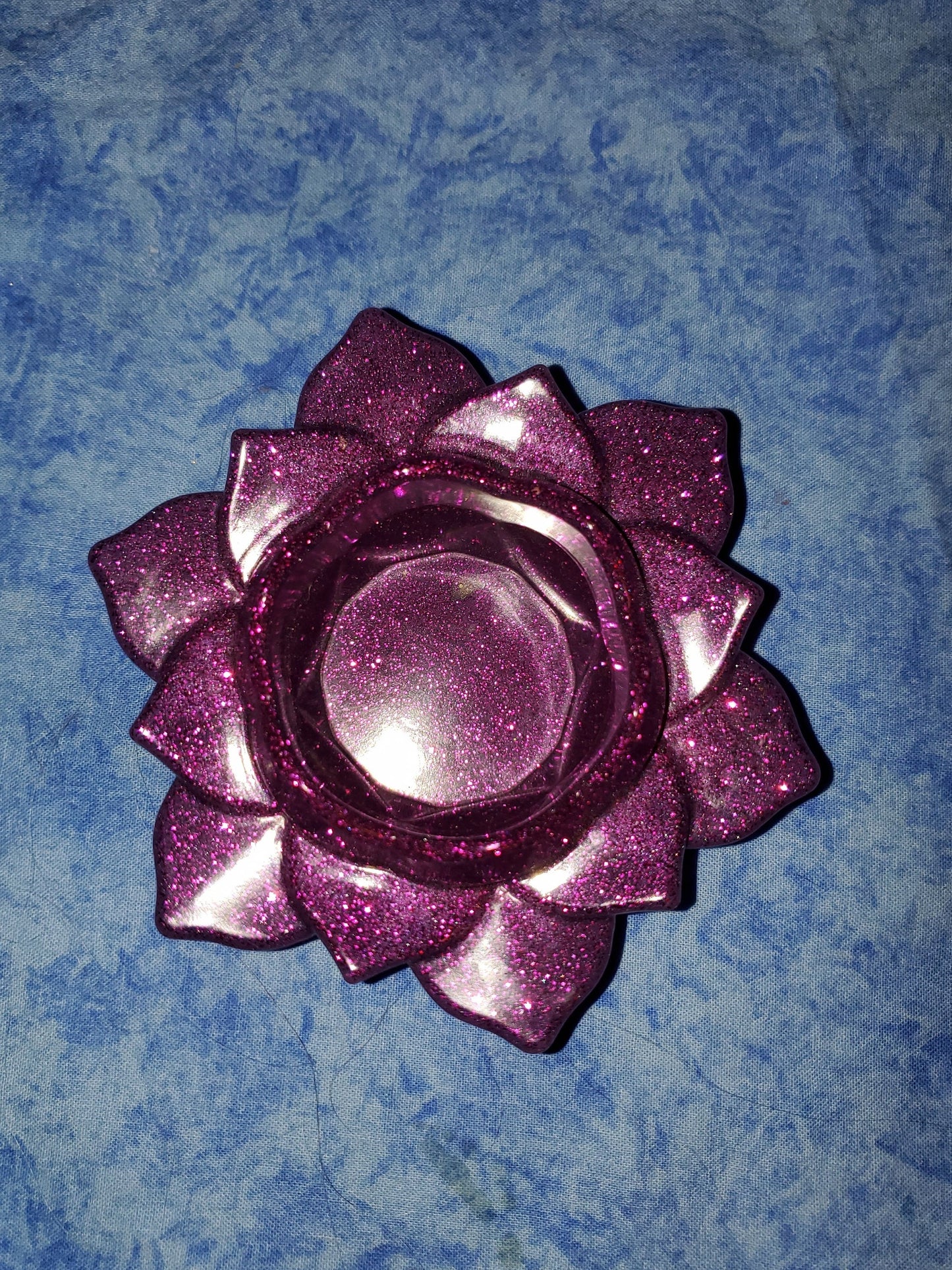 Resin lotus flower tea light candle holder. Resin art. Resin made. Resin decor. Glittery purple pattern!