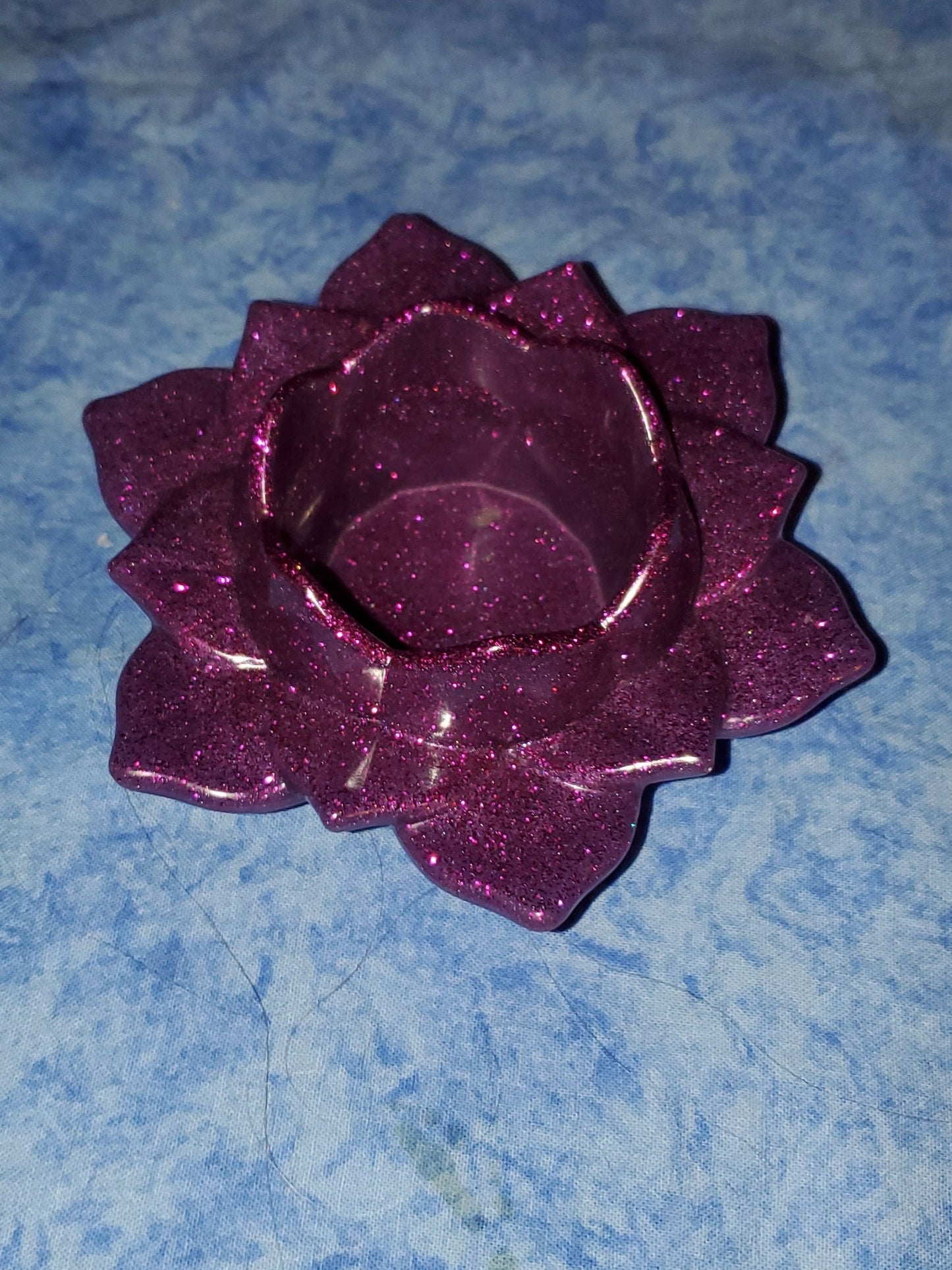 Resin lotus flower tea light candle holder. Resin art. Resin made. Resin decor. Glittery purple pattern!