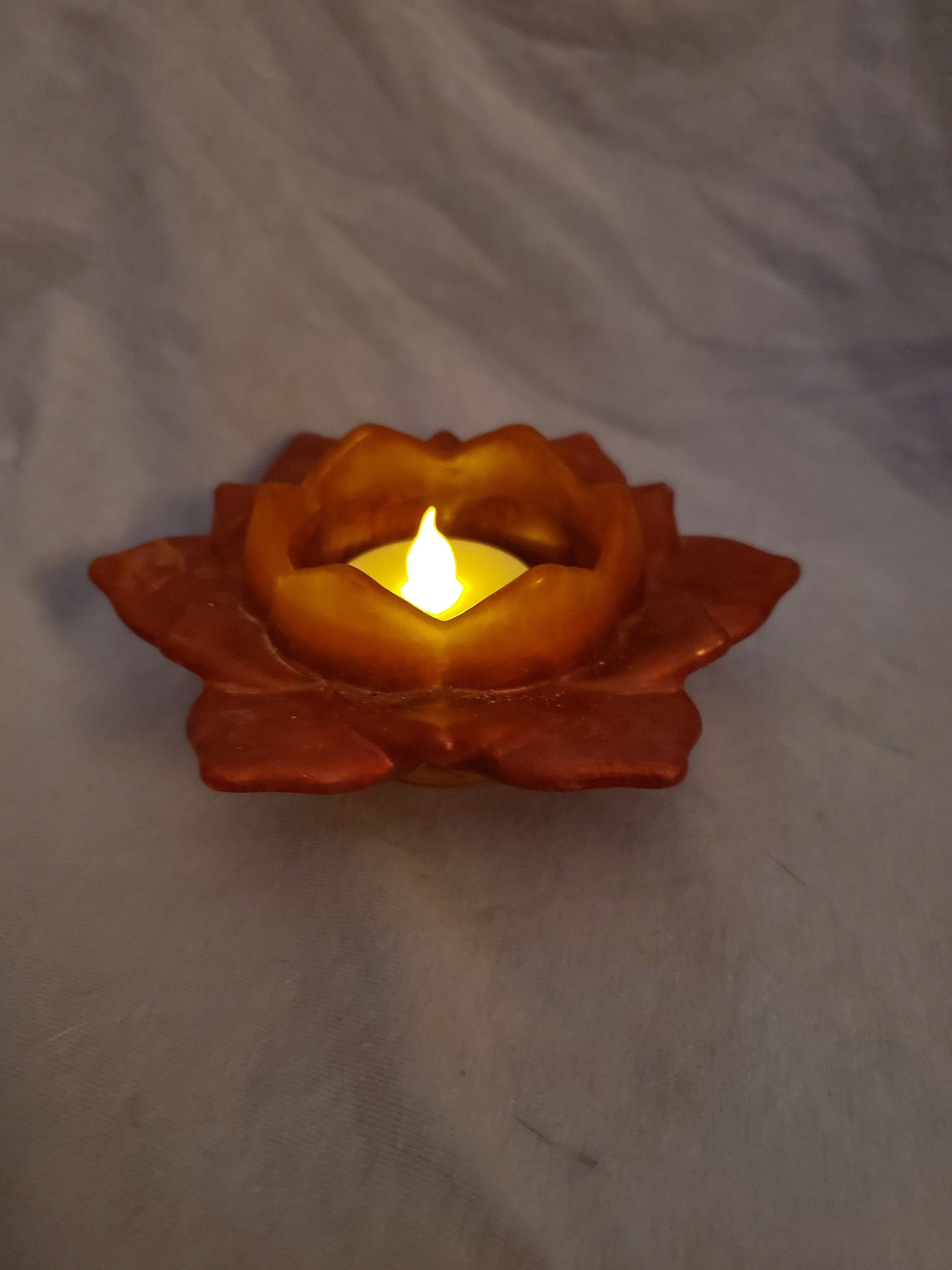 Resin lotus flower tea light candle holder. Resin art. Resin made. Resin decor. Beautiful maroon pattern!