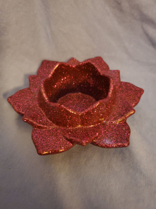 Resin lotus flower tea light candle holder. Resin art. Resin made. Resin decor. Beautiful glittery purple pattern!