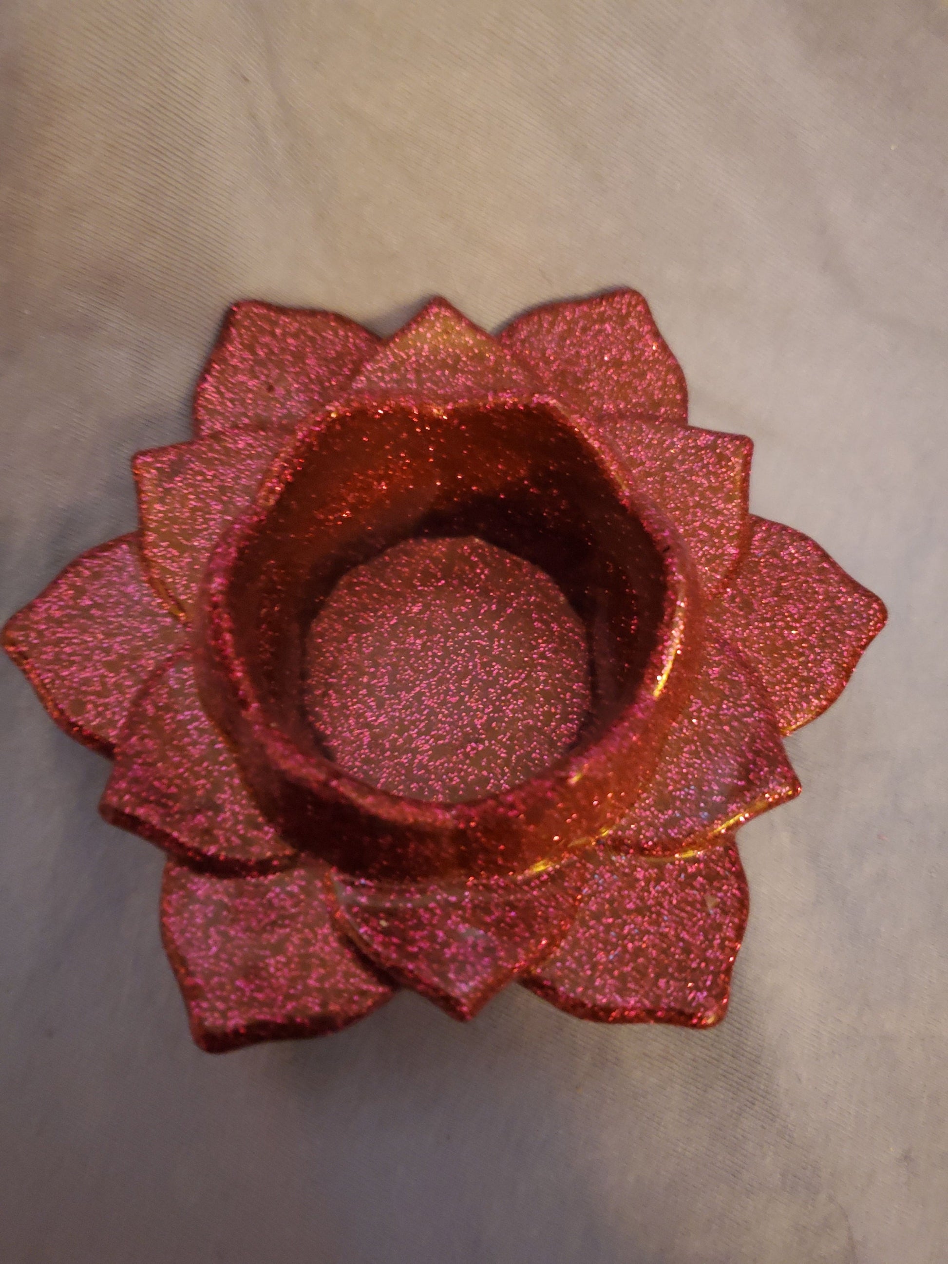 Resin lotus flower tea light candle holder. Resin art. Resin made. Resin decor. Beautiful glittery purple pattern!