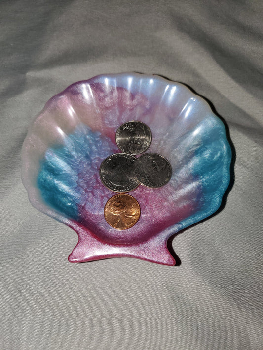 Seashell trinket/coin holder